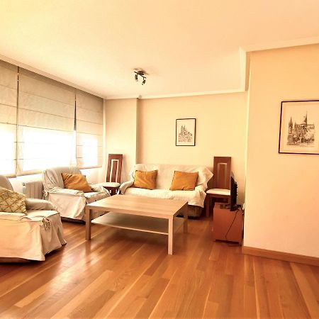 Housingleón - San Marcos con garaje Apartamento Exterior foto