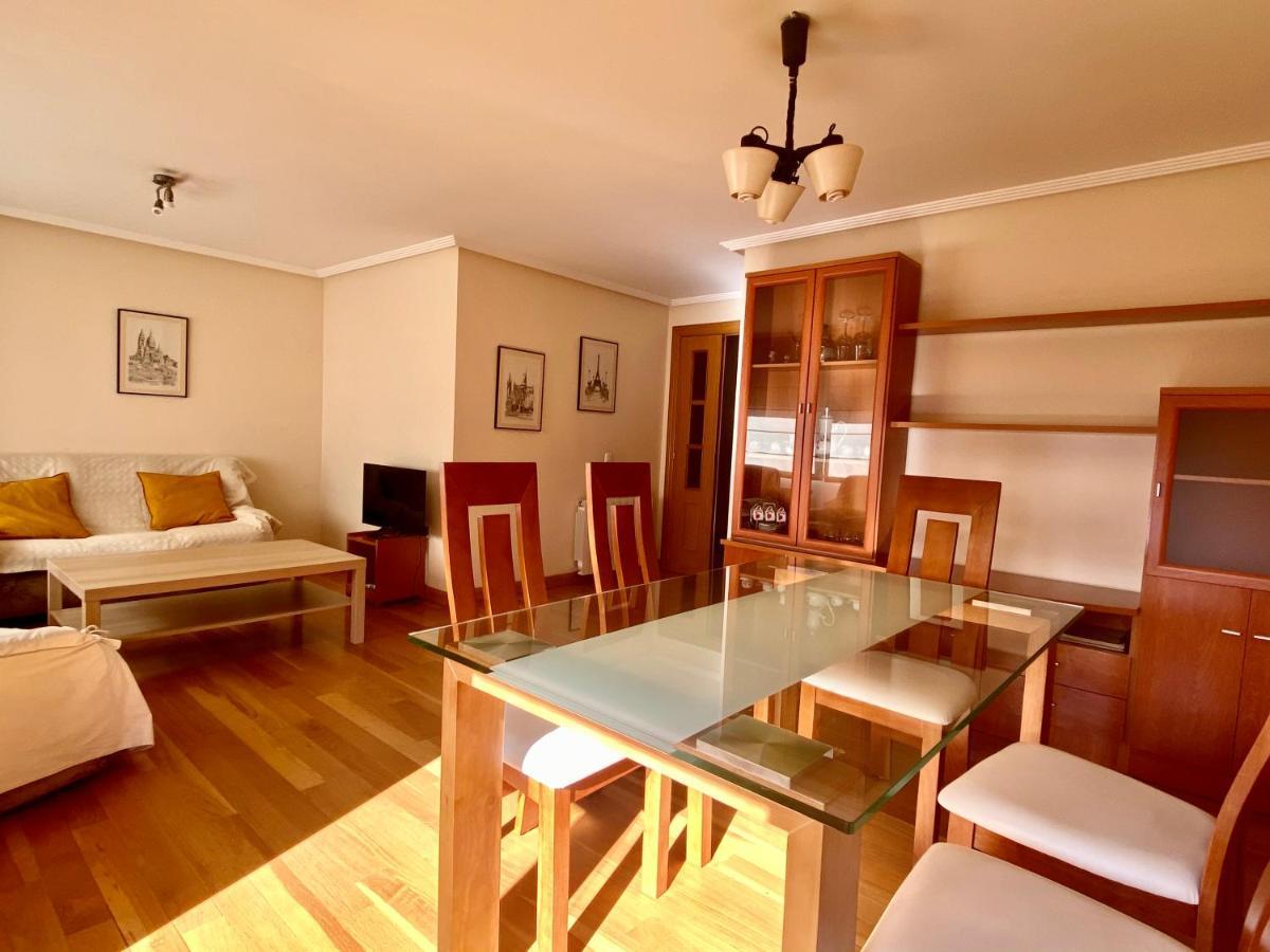 Housingleón - San Marcos con garaje Apartamento Exterior foto